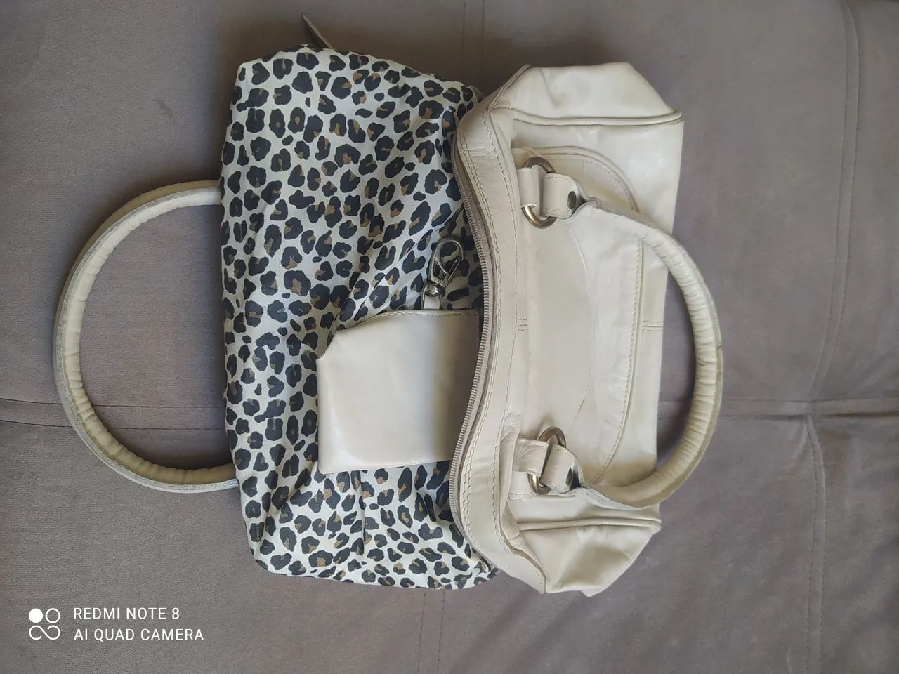 Bolsa de mão e ombro em couro cor off white - Foto 3
