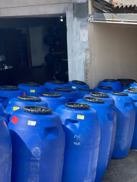Tambores Bombonas Alimentício Limpos e Higienizados- 250 litros - Foto 2