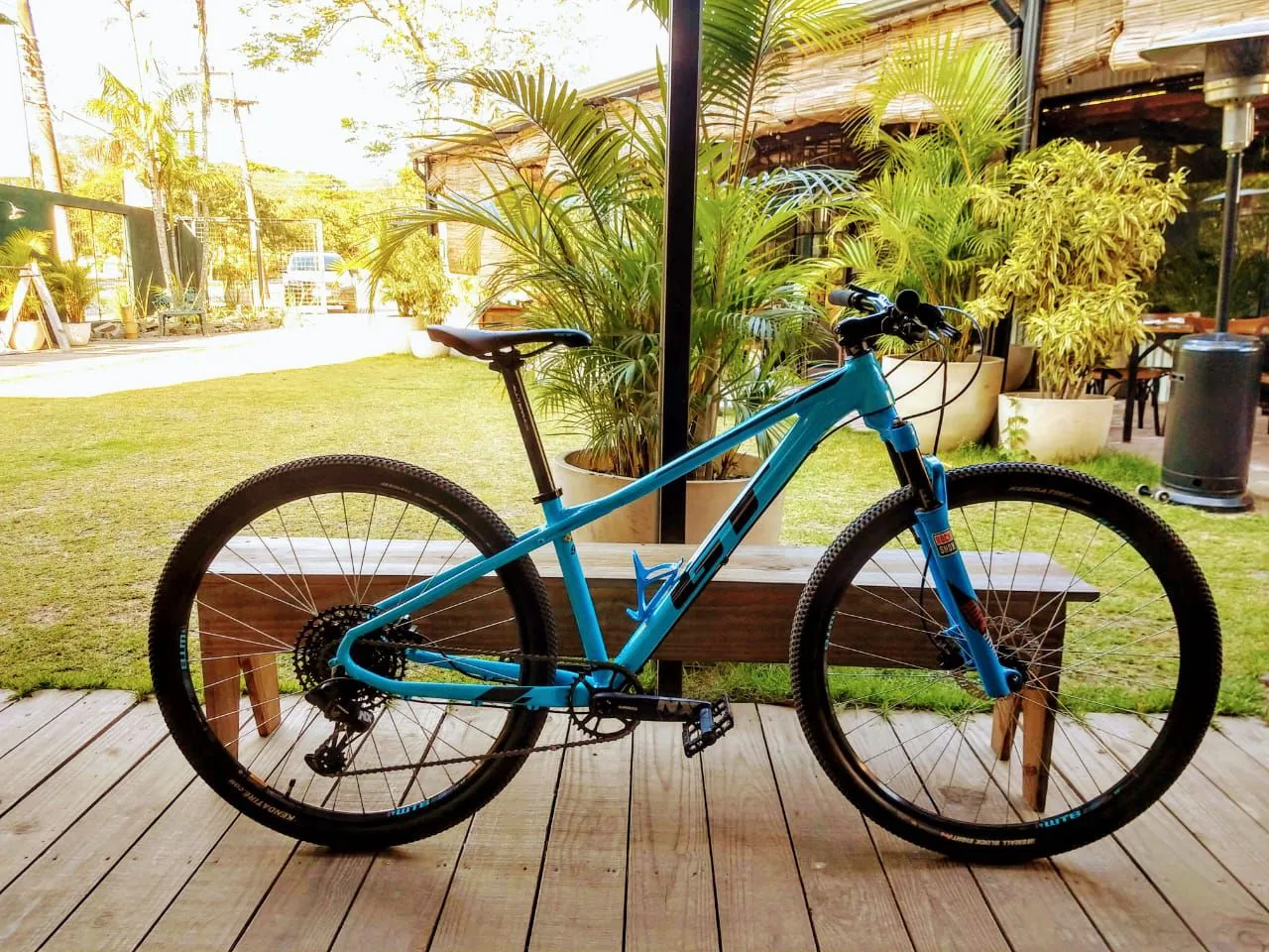 Bicicleta Aro 29 - GT Avalanche Sport Azul