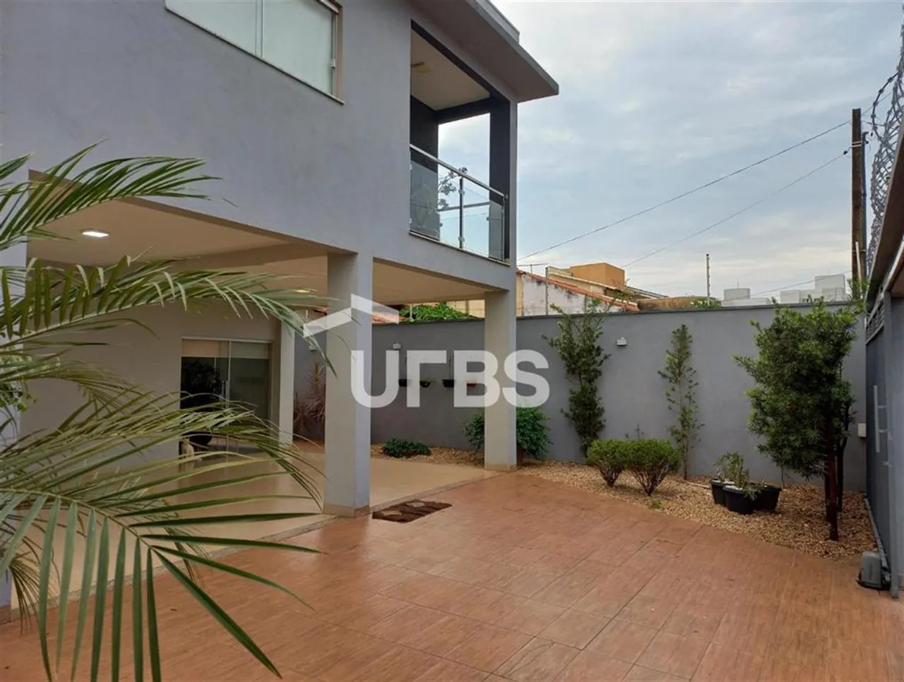 Sobrado sem-mobiliado na 307 sul