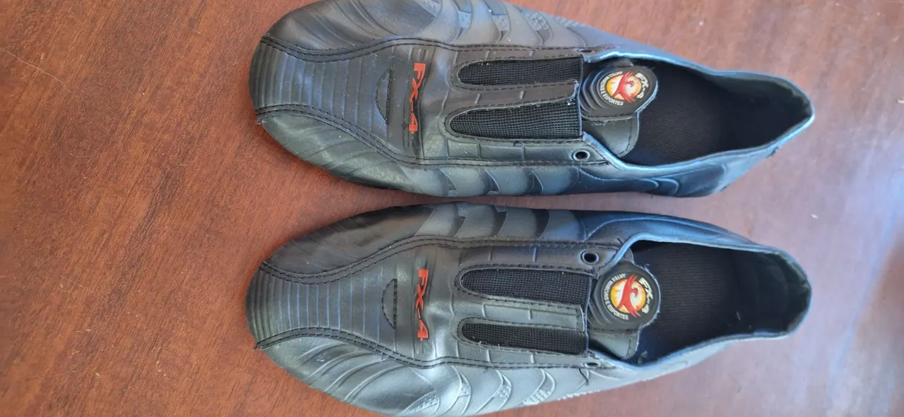 Sapatilha Esportiva FXA-4