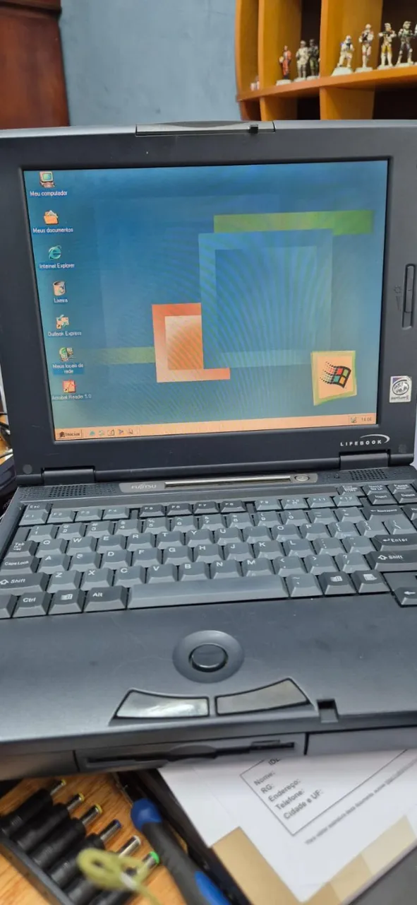 Notebook Retro Fujitsu Lifebook Pentium II