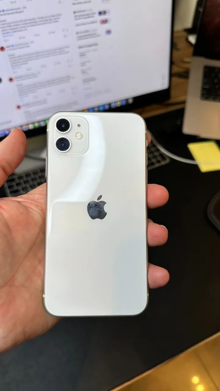iPhone 11 64 GB Original iOS 18.6.2 Muito Conservado - Foto 2