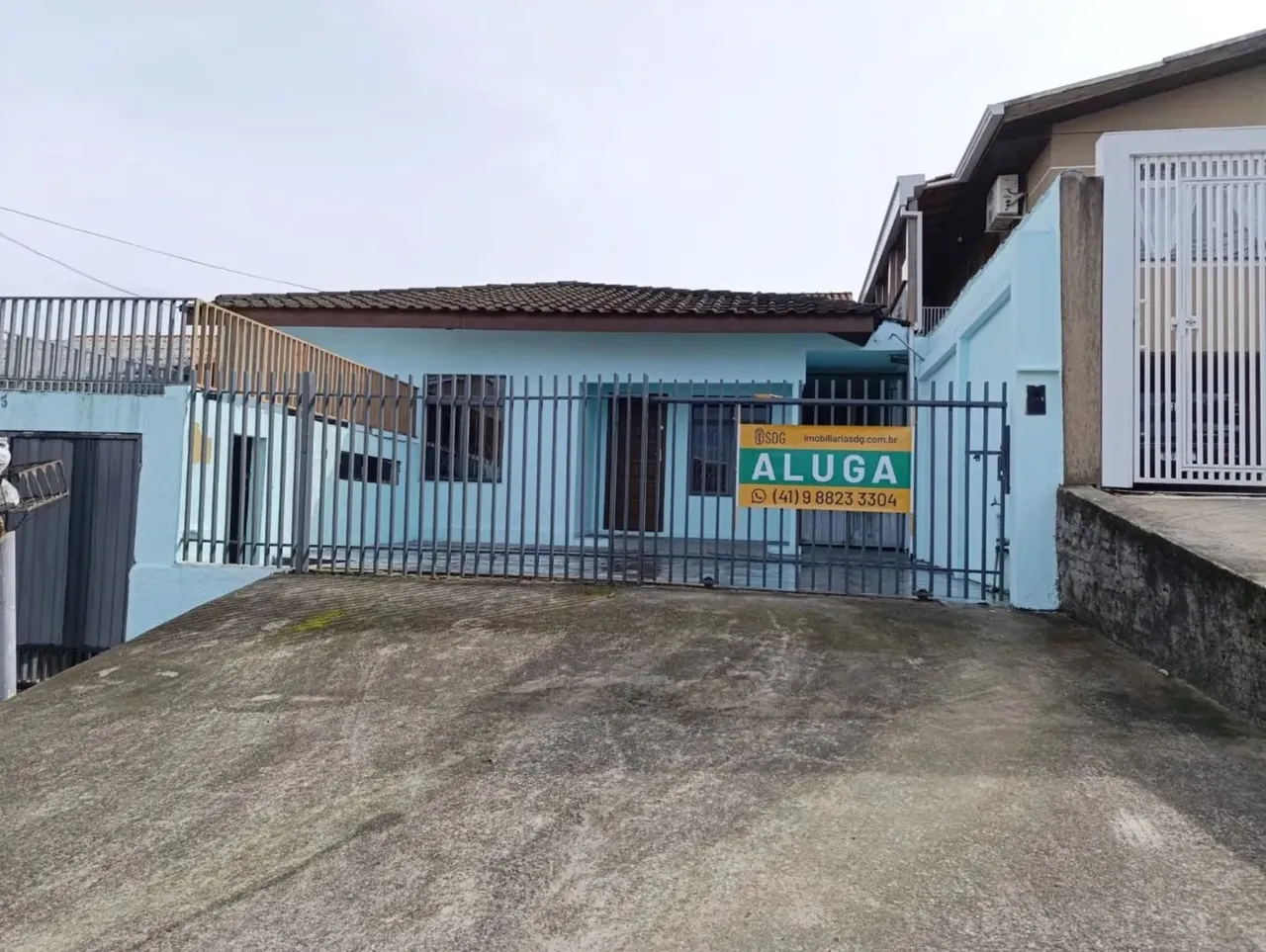 Casa Residencial com 4 quartos para alugar por R$ 2900.00, 180.00 m2 - BAIRRO ALTO - CURIT