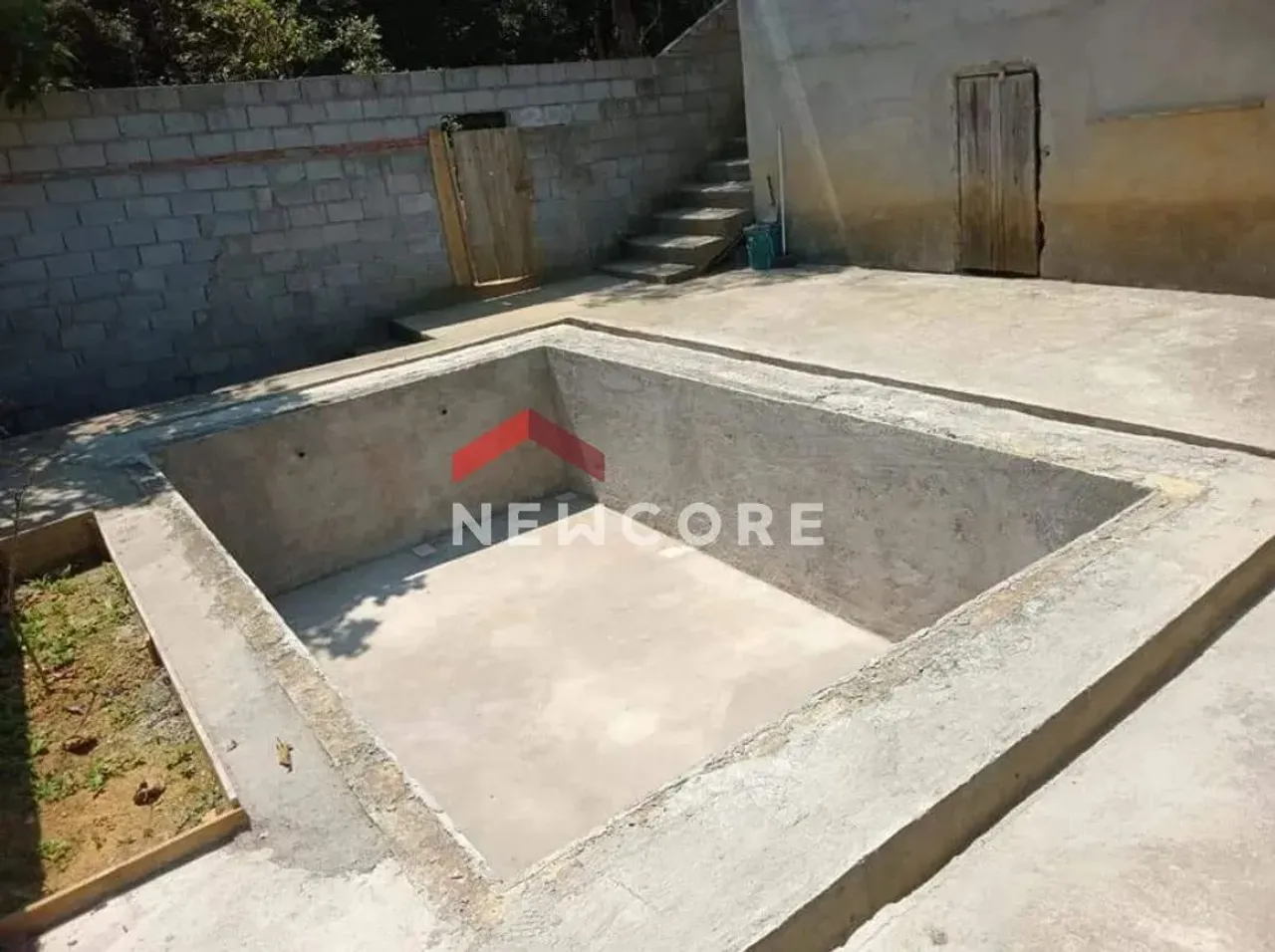 Casa em Rua dos Ciclames - Recanto Lagoa Grande - Embu-Guaçu/SP