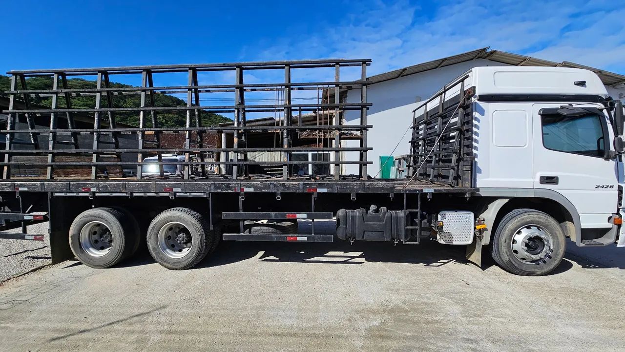 Caminhão Mercedes Atego 2426 COMPLETO  - Foto 5