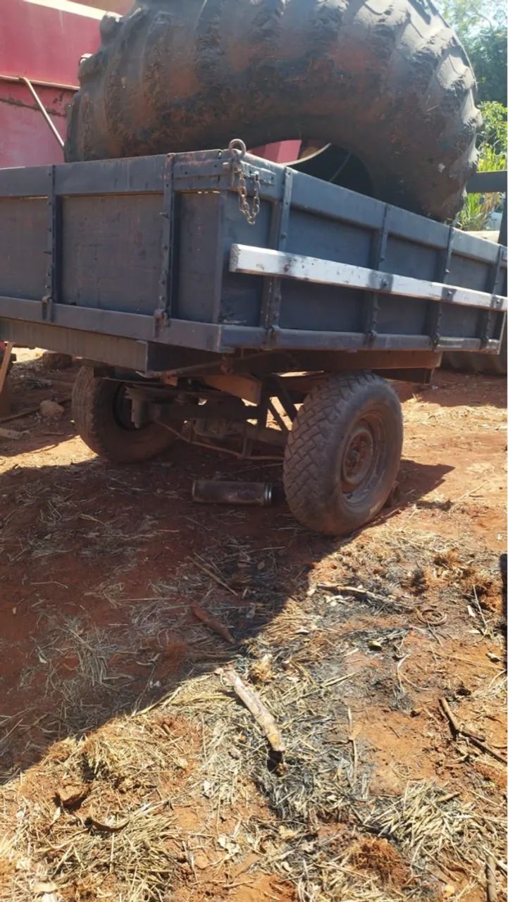 Carreta para Trator com calcariadeira - Foto 2