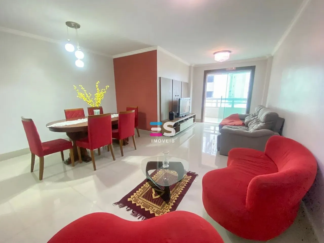 CENTRO DE GUARAPARI-ES - APARTAMENTO DE 3 QUARTOS NA RUA PRINCIPAL