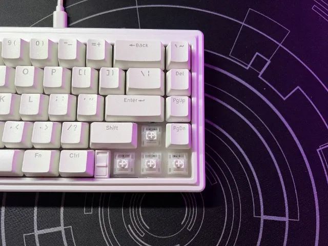 Teclado Ciy Gas67 Branco Switch Akko Jelly White Lubrificado Com Keycaps Brancas e Verdes - Foto 3