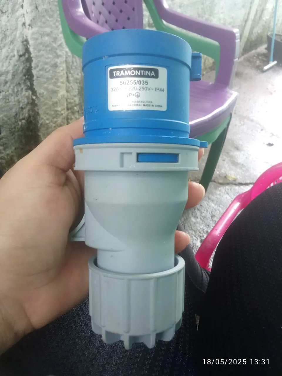 Tomada Tramontina 32A 220-250V IP44