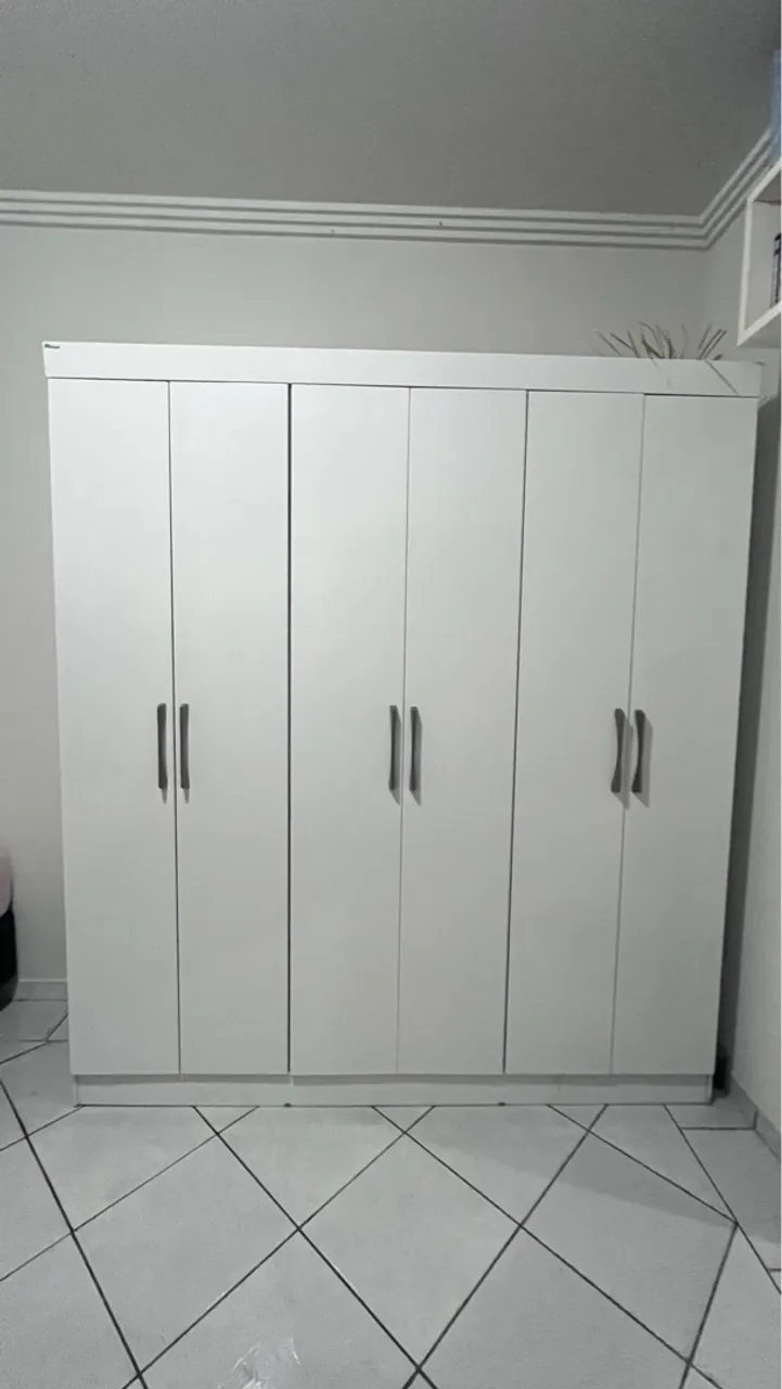 Guarda-Roupa Branco 6 Portas