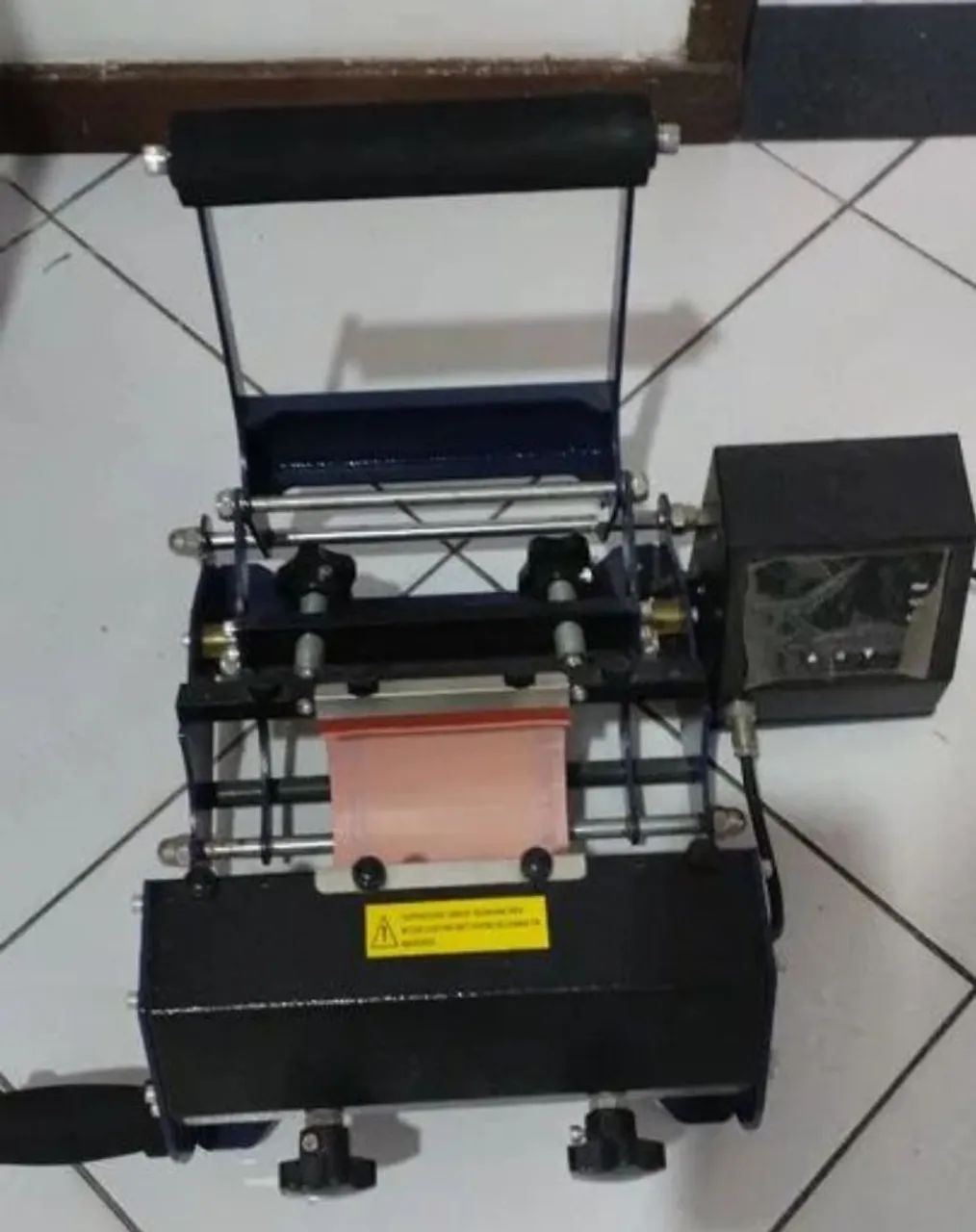 Prensa térmica 6X1 para caneca, impressora e substratos - Foto 3