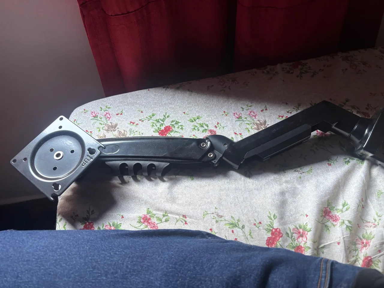 Suporte Articulado para Monitor