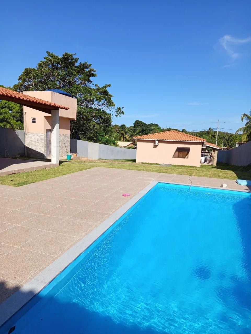 Praia do forte e Imbassaí disponível para temporada.