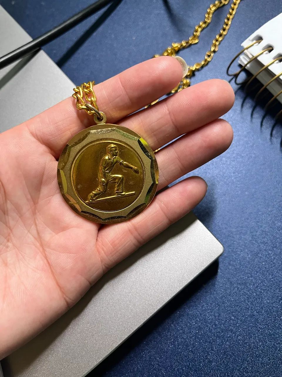 Medalha de boliche 1987 - Foto 4