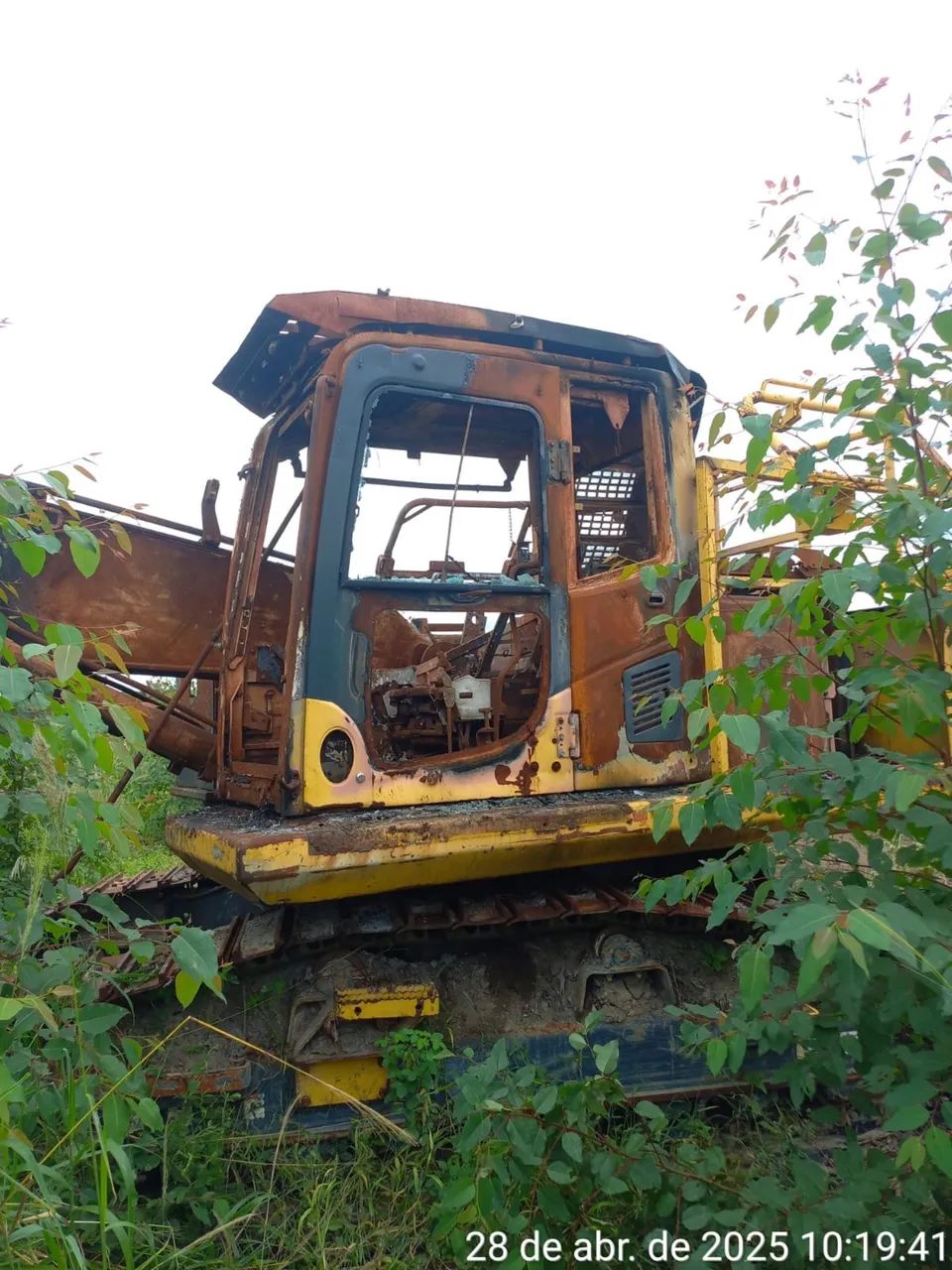 Escavadeira Komatsu Pc 200 ano 2016 - Foto 5