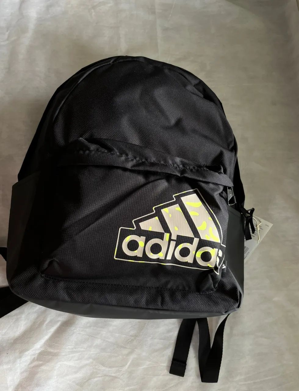 Mochila Adidas Original e Nova 