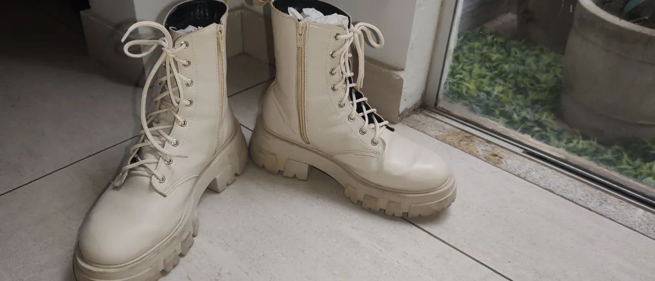 Bota off white Constance - Tam:36 - Foto 2