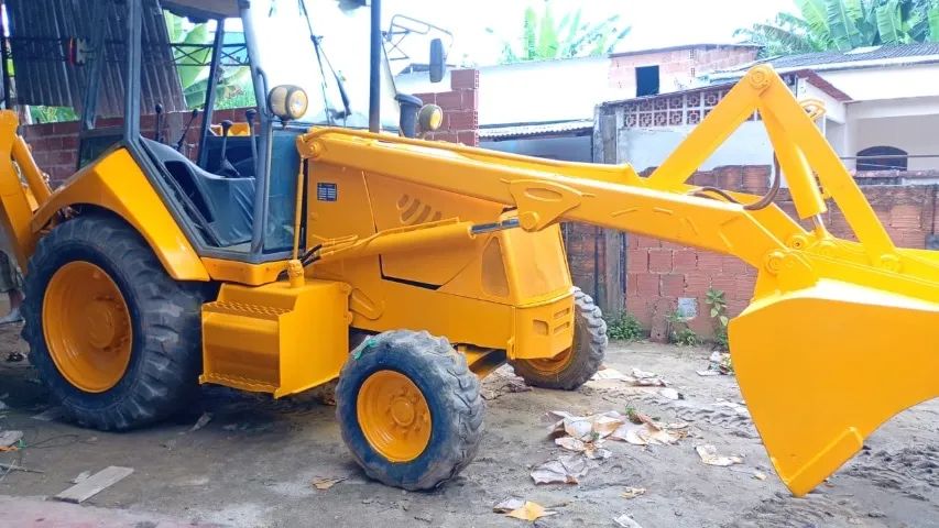 Vendo uma retroescavadeira 