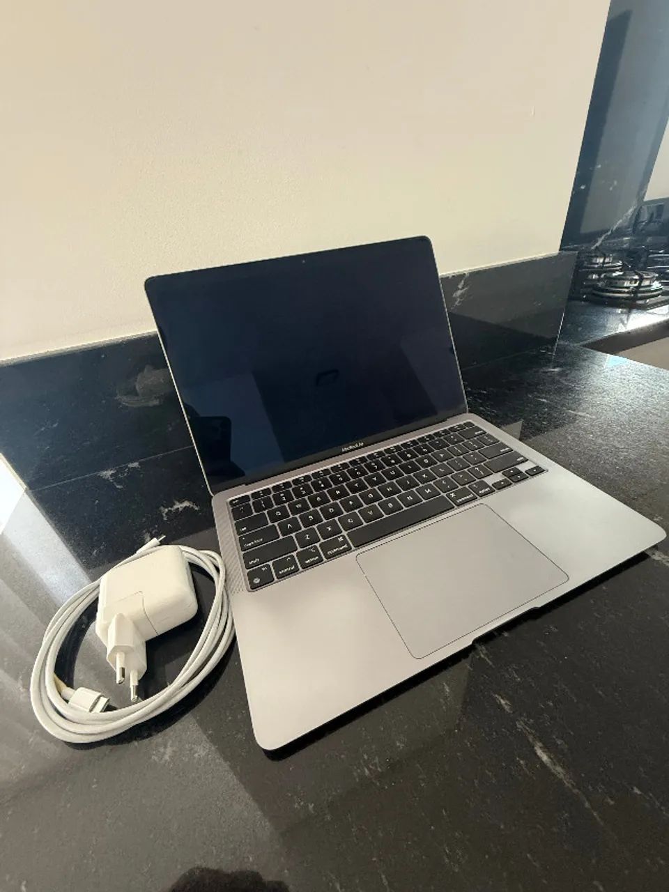 Macbook Air M1 2020 8GB RAM 256GB SSD