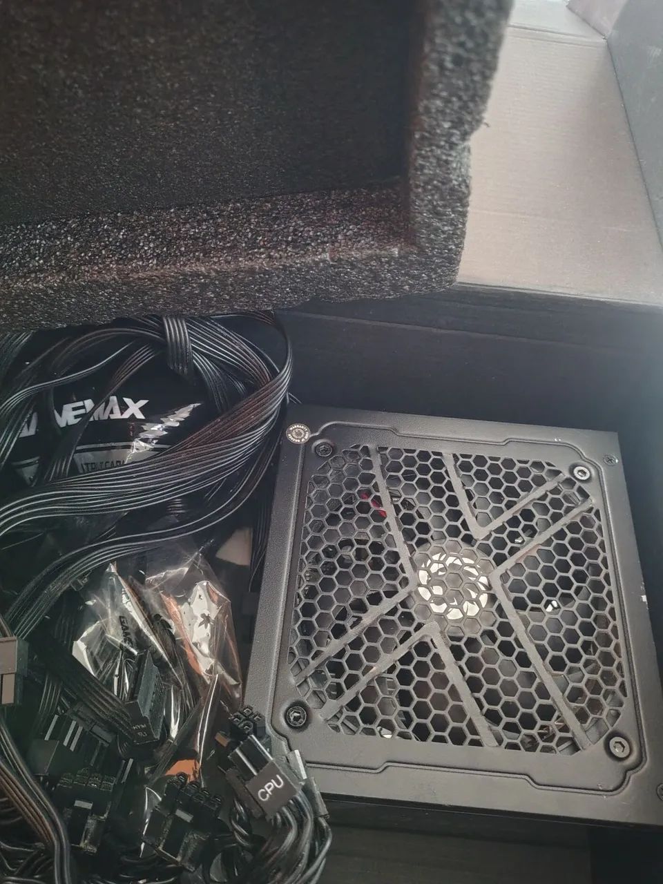 FONTE GAMEMAX OURO 850WATS - Foto 4