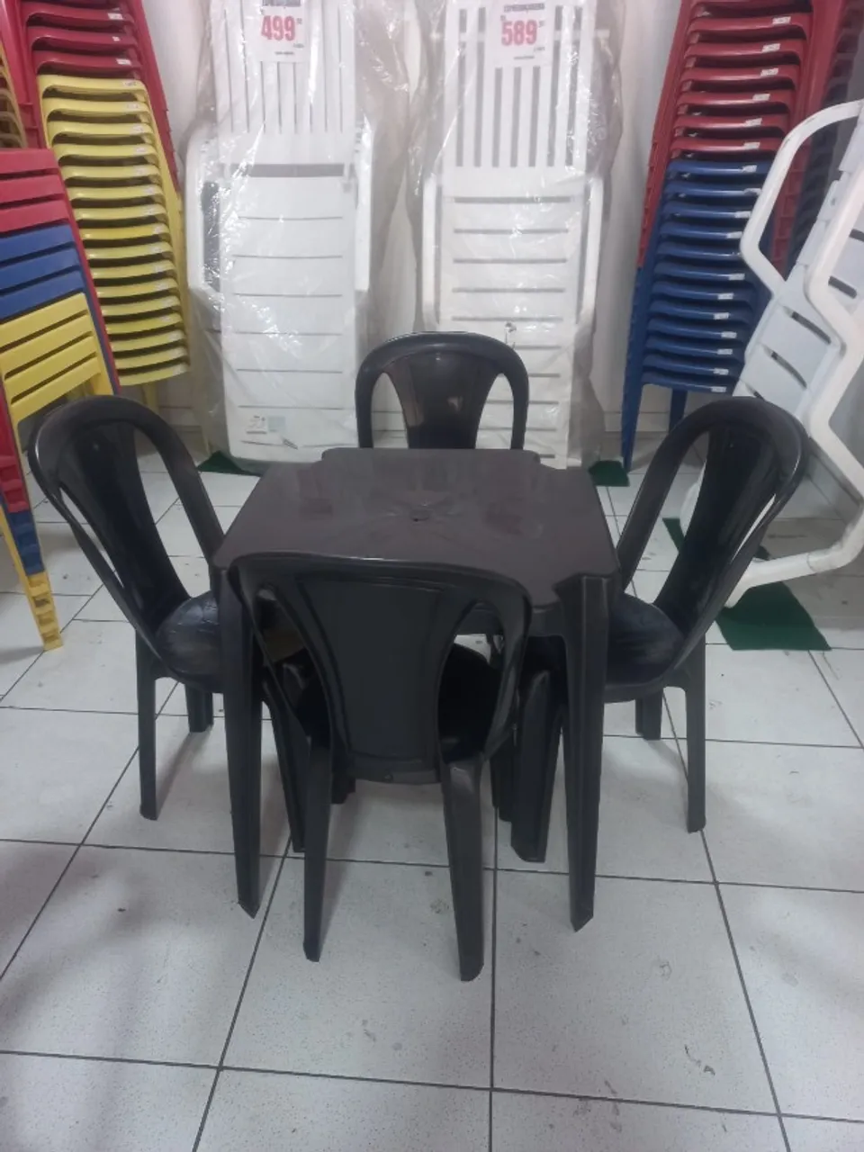 Jogo de Mesa 4 Cadeiras Jatai