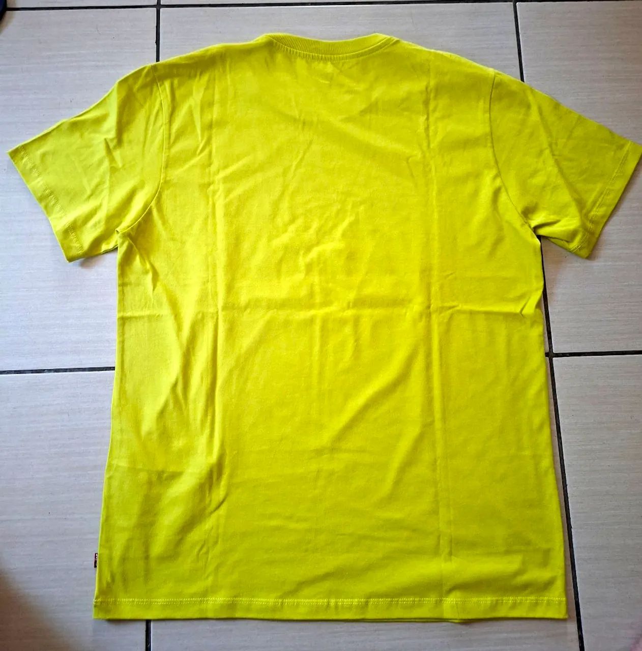 Camiseta Levi's, tamanho M, Nova sem uso, Original!! - Foto 4