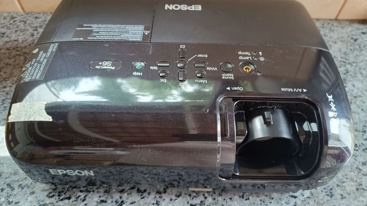 Vendo Projector Epson Power lite S6+, com controle, 2200 lúmens, funcionando. Leia. - Foto 3