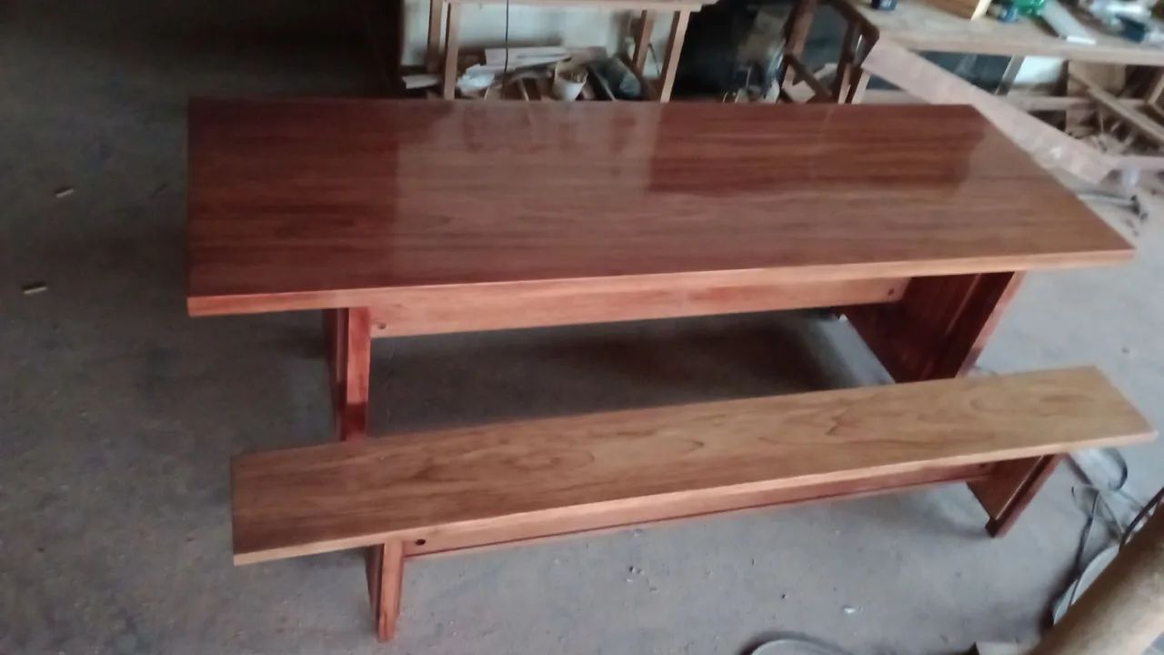 Mesa de Jantar em Madeira Maciça - Foto 2