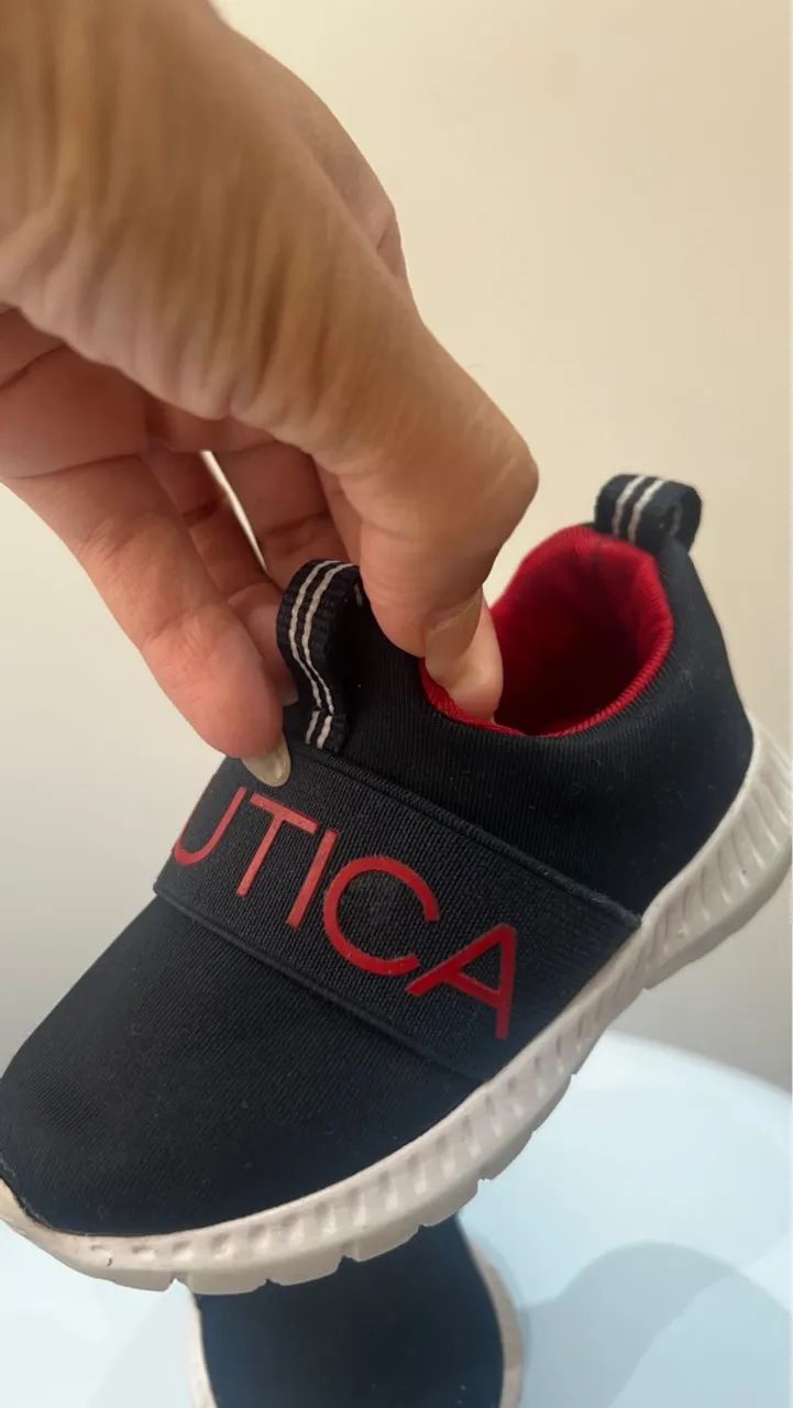 Tênis infantil azul marinho Nautica, tamanho 5 