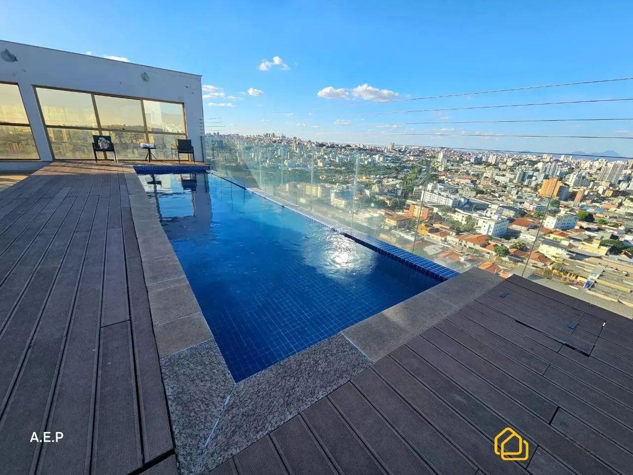 Apartamento 01 Quarto em Avenida movimentada Venda