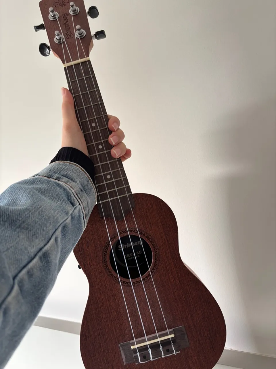 Ukulele Strinberg UK06se Soprano
