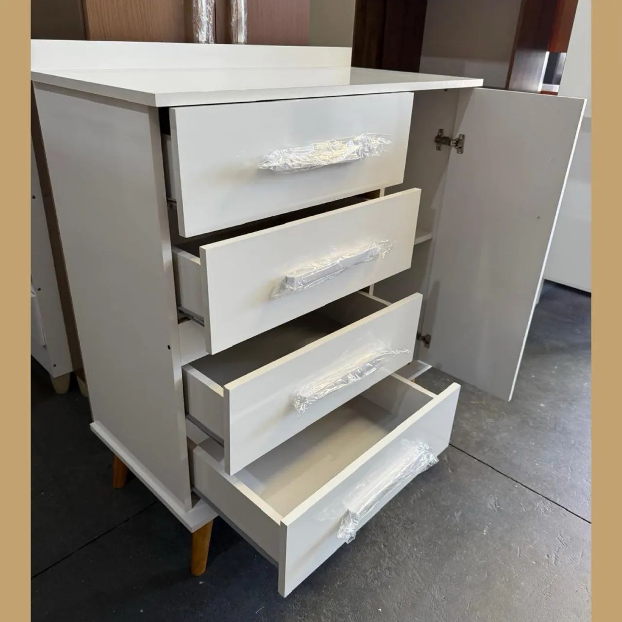 Cômoda com 4 gavetas - entrego hoje  - Foto 2