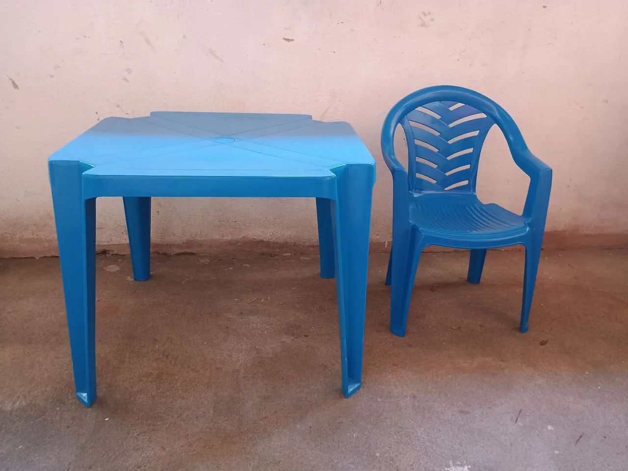 Mesa e Cadeira Infantil Azul - Perfeitas para Crianças