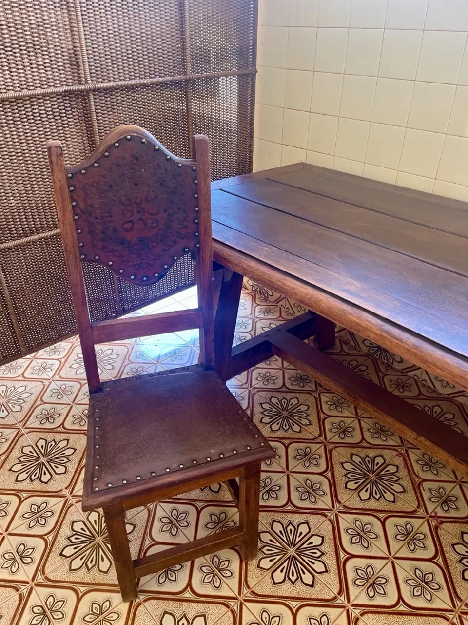 Mesa de madeira maciça 8 Cadeiras  - Foto 5