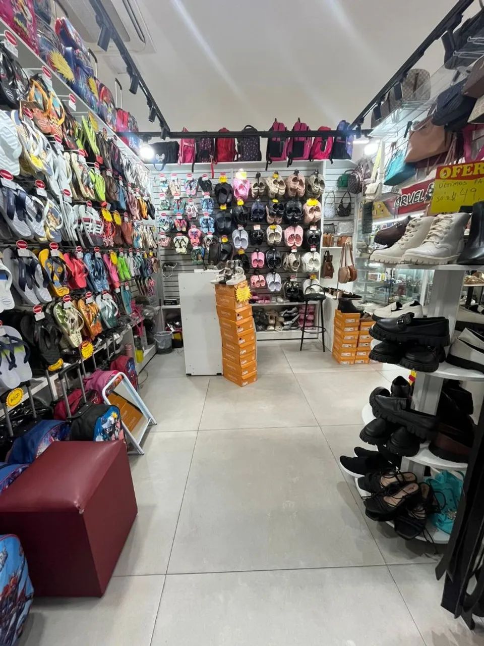 Somente o ponto sem mercadoria loja completa a negociar  - Foto 2