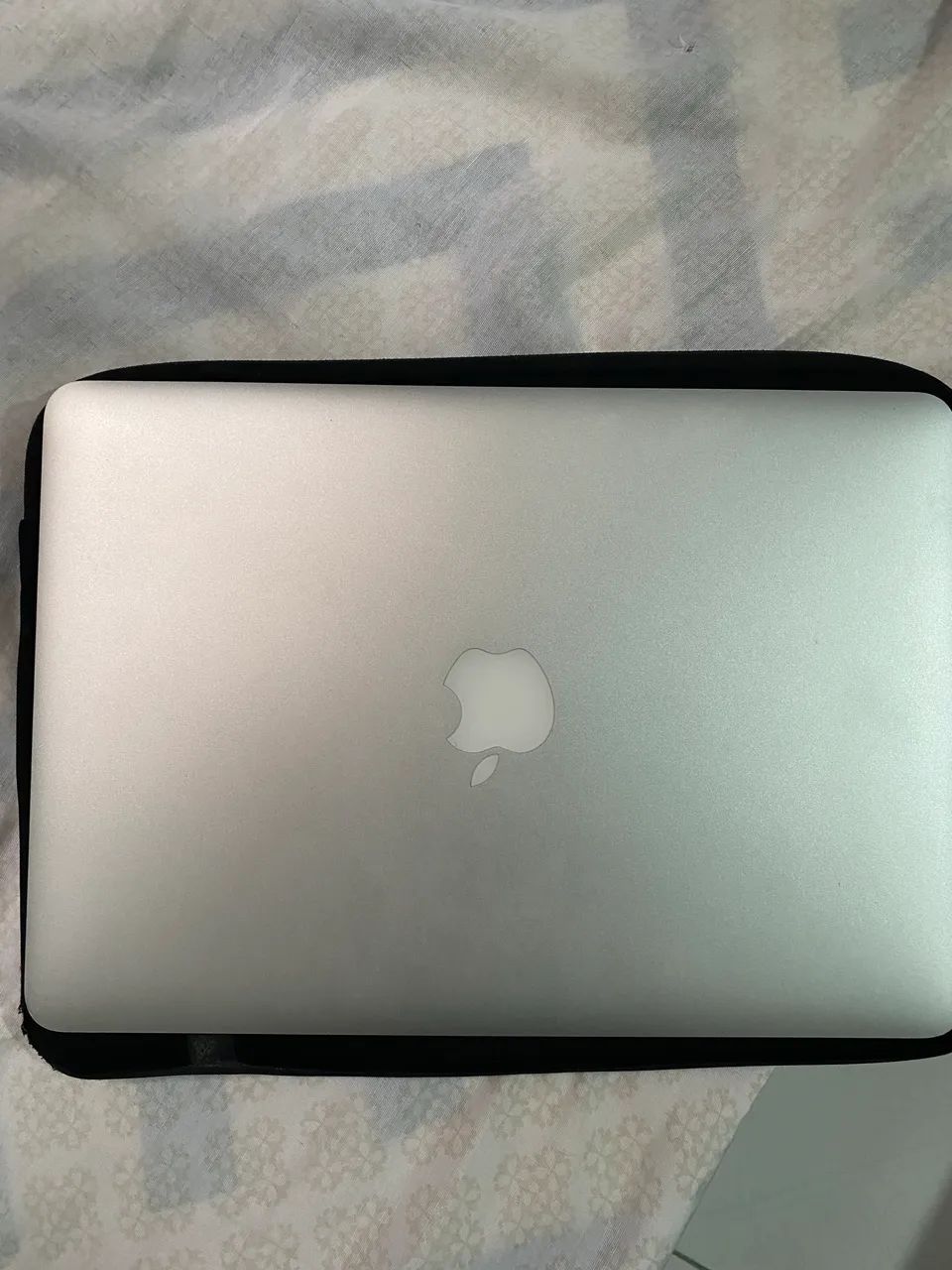 MacBook Pro 2015 8GB i5 SSD 128 Cor Prata