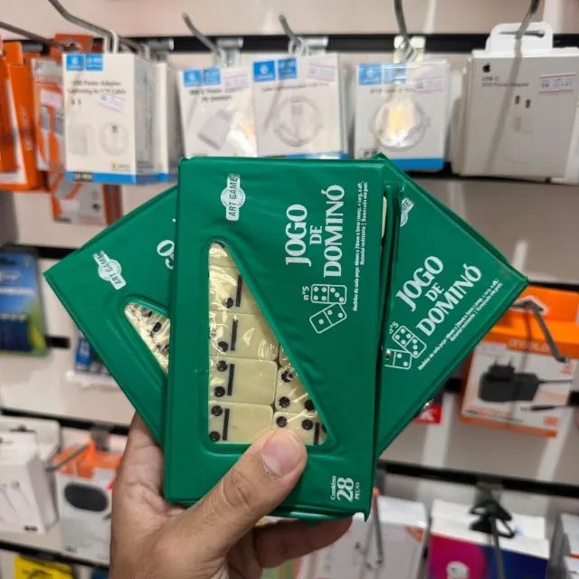 Jogo Dominó com 28 Peças e Estojo - Foto 2