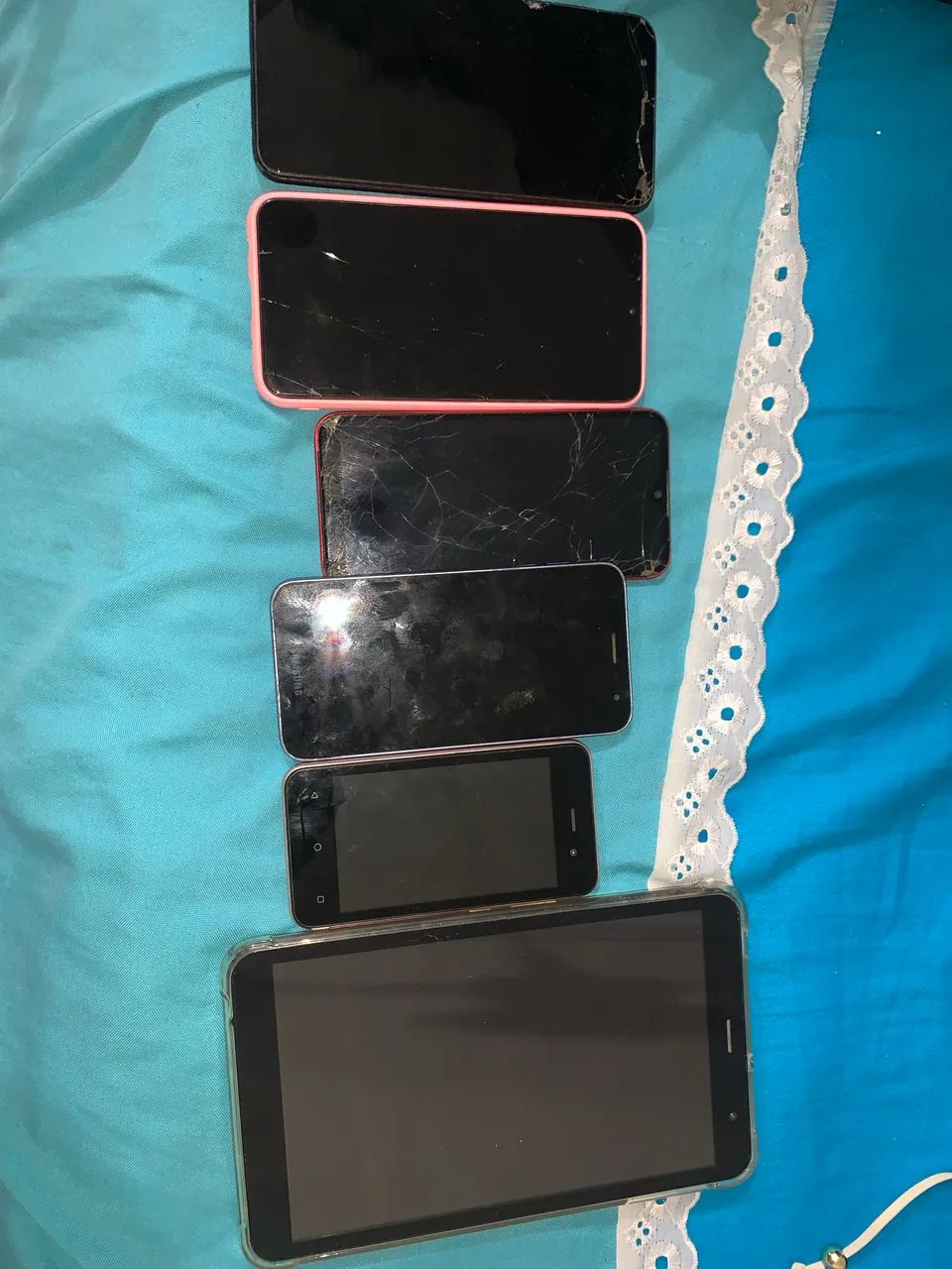 Vende-se 6 peças pra pra retirada de peça incluindo um tablet 