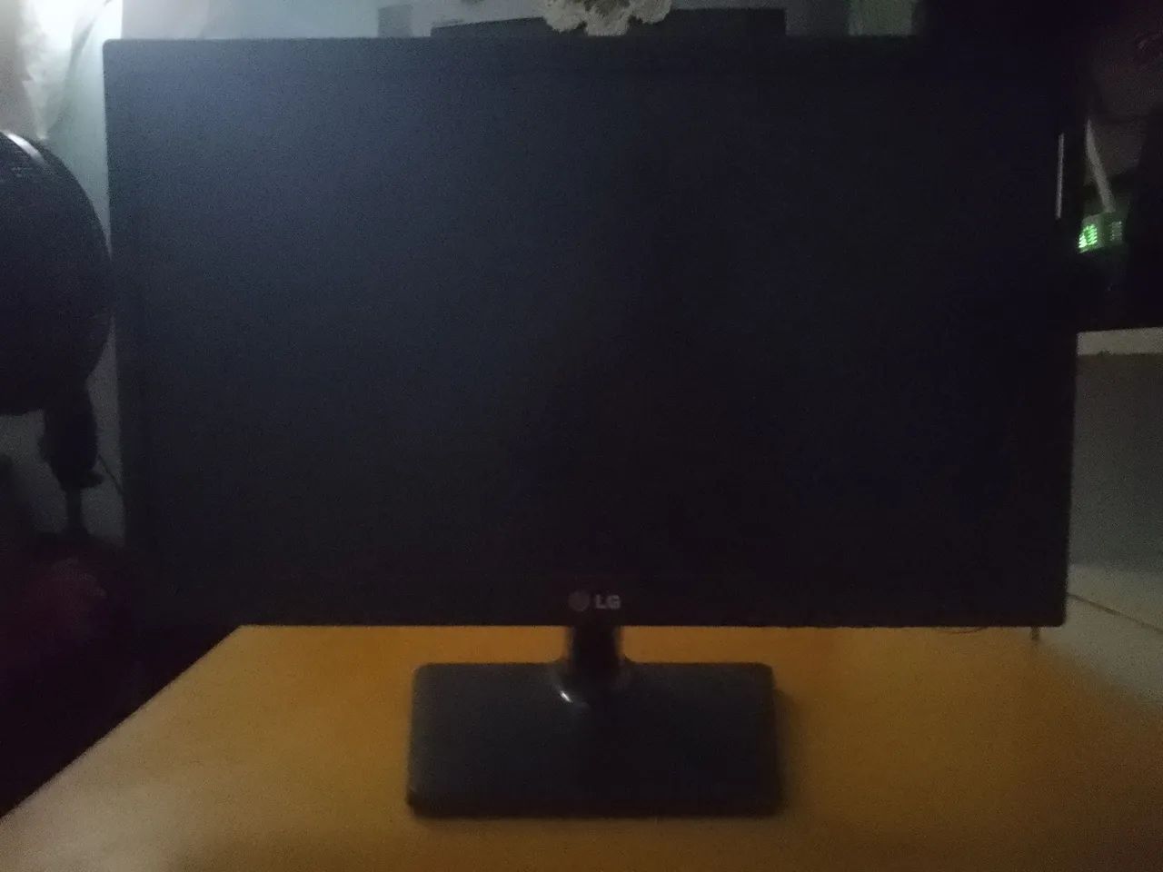 Monitor LG antigo entrada D sub 