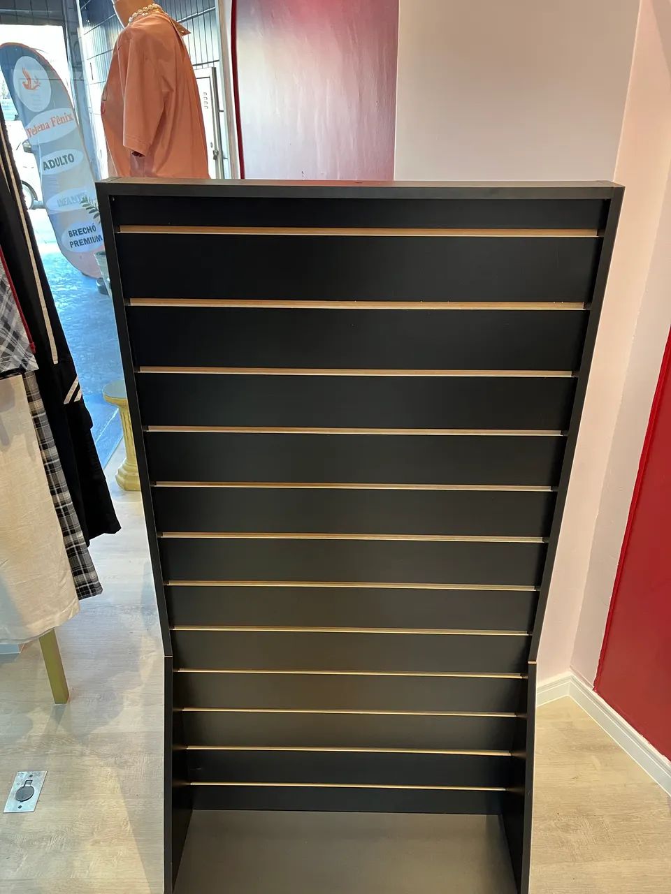 Painel Canaletado (expositor de bijuteria)