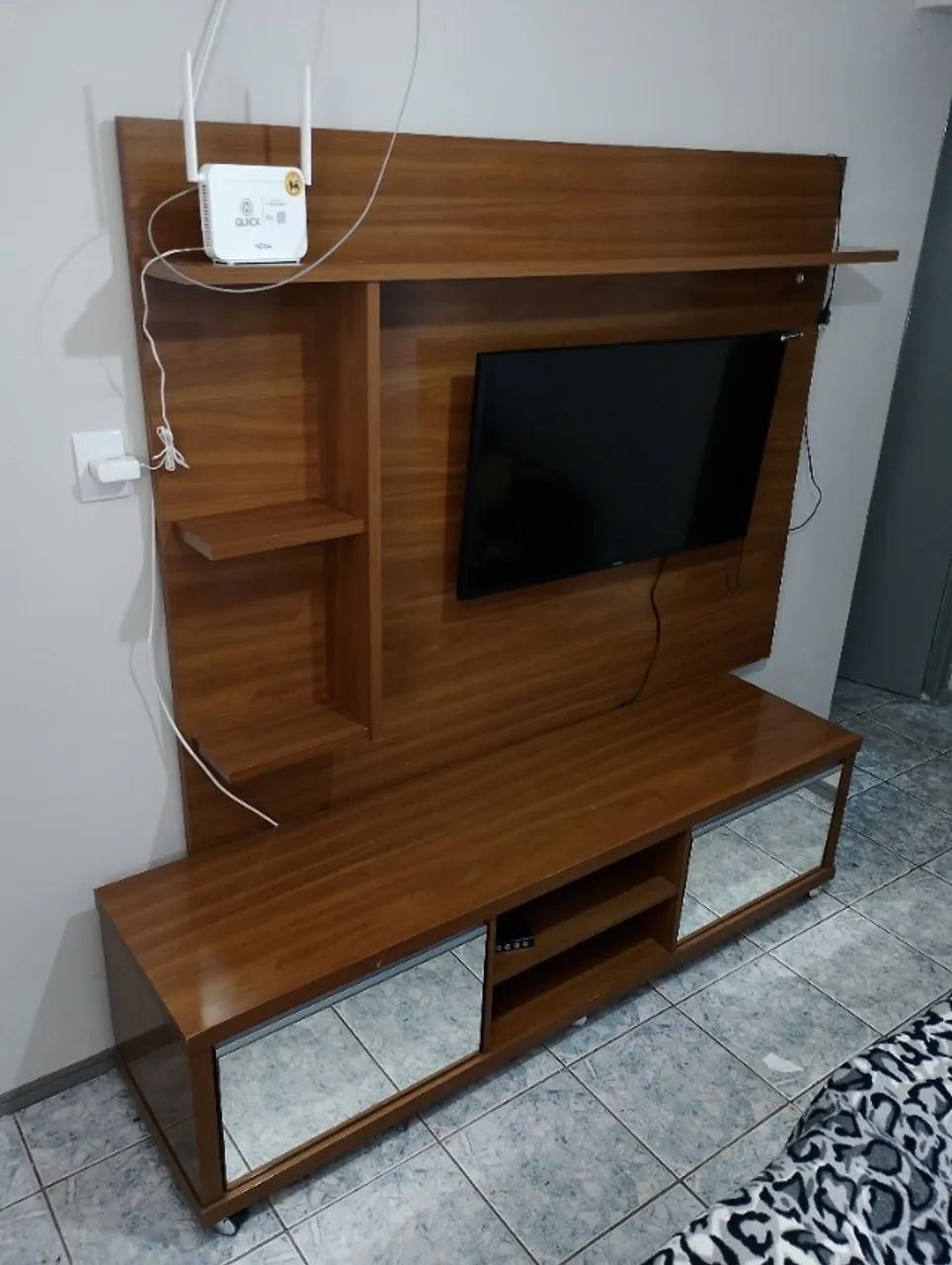 Rack para Sala com 2 grandes Porta Nicho e Prateleiras 
