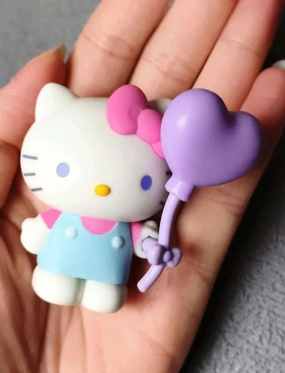 Hello Kitty com balão  - Foto 2