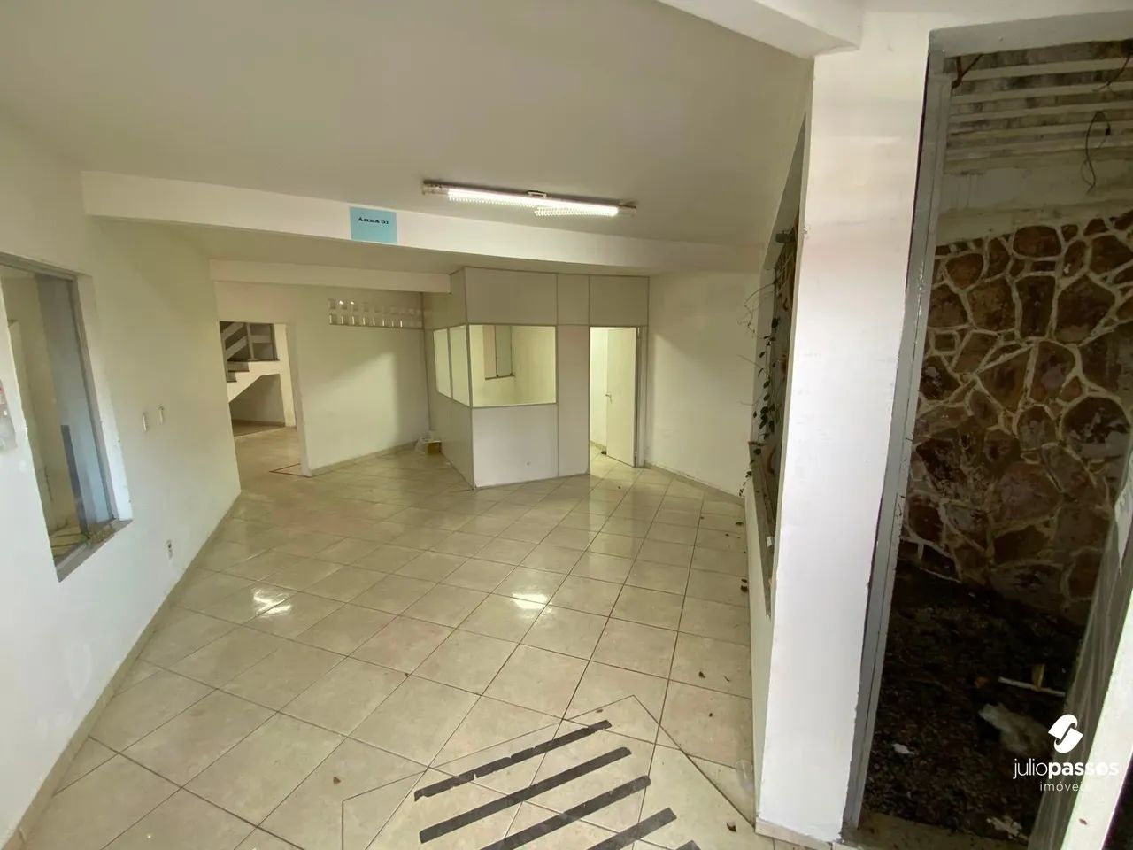 Prédio Comercial para Locação na Rua Construtor João Alves  Estrutura Completa - Foto 2