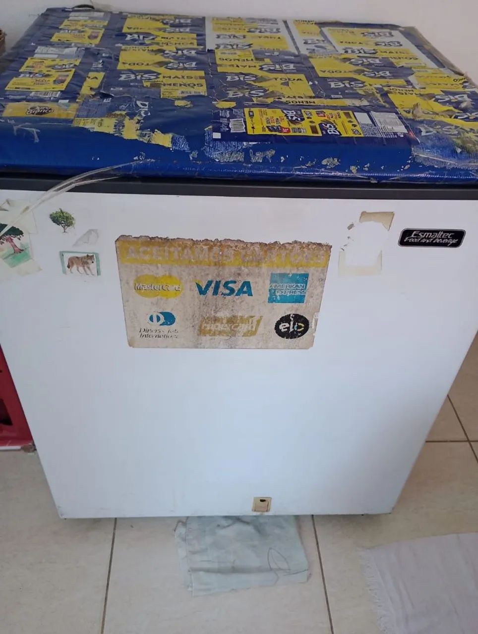 Freezer horizontal Esmaltec 215L