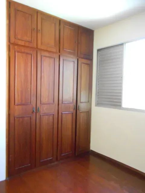 Ótimo 2 quartos com armários e 1 vaga com éxcelente localização - Foto 4