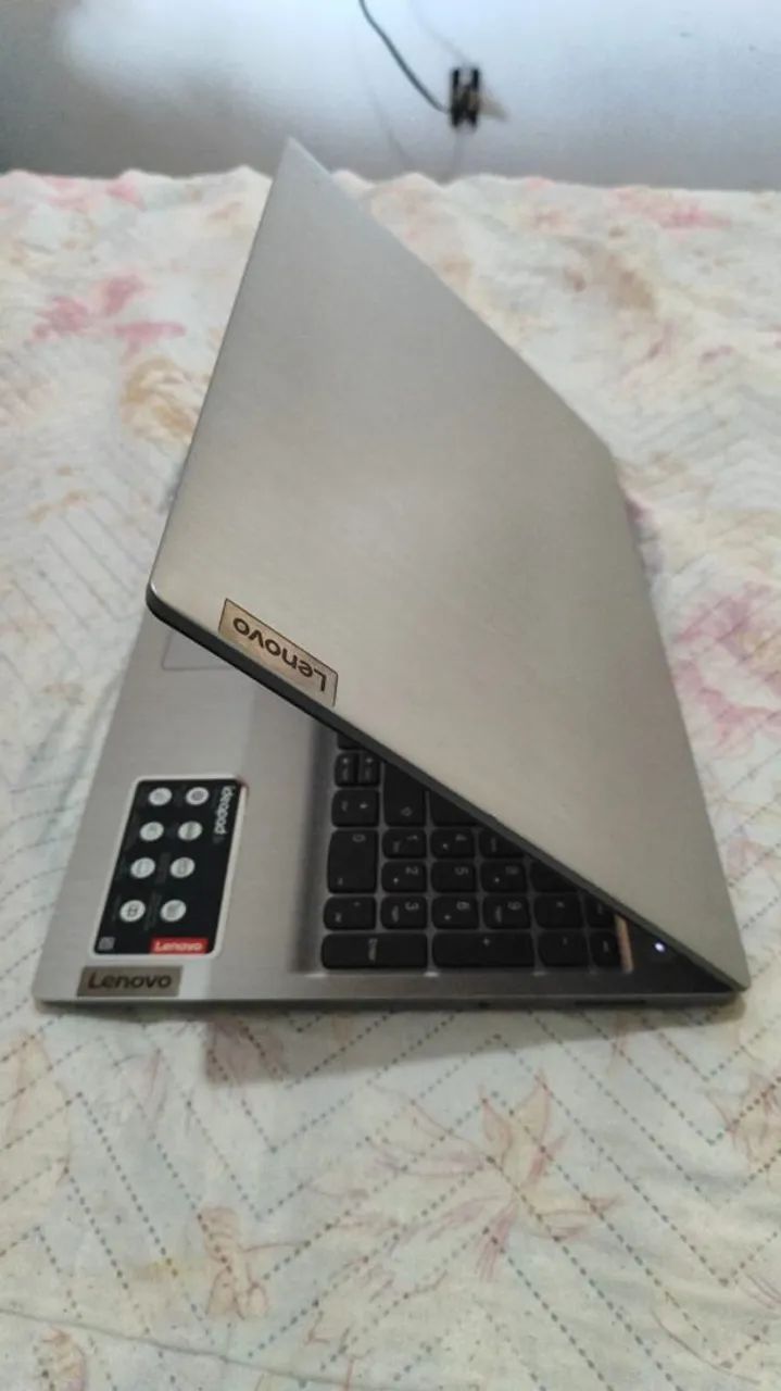 Notebook Lenovo  - Foto 2