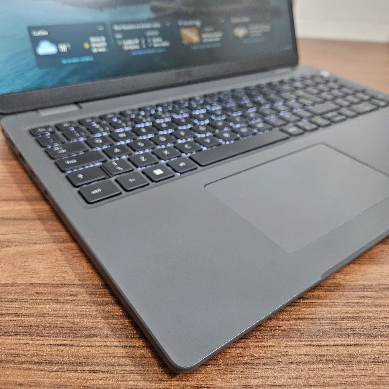 Dell Latitude 3540 Intel i7-1355U 16GB 512GB Tela 15,6 FHD +