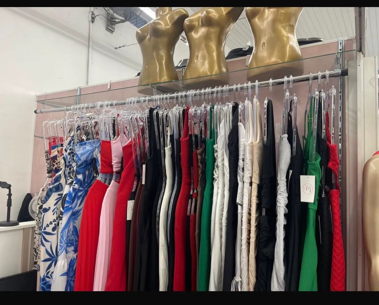 Araras de roupa  - Foto 2