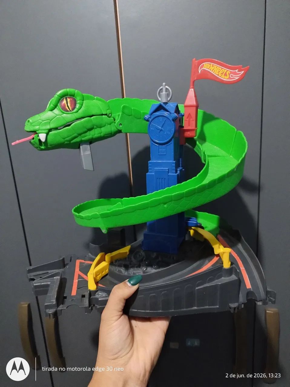 Pista hot Wheels ataque da cobra 